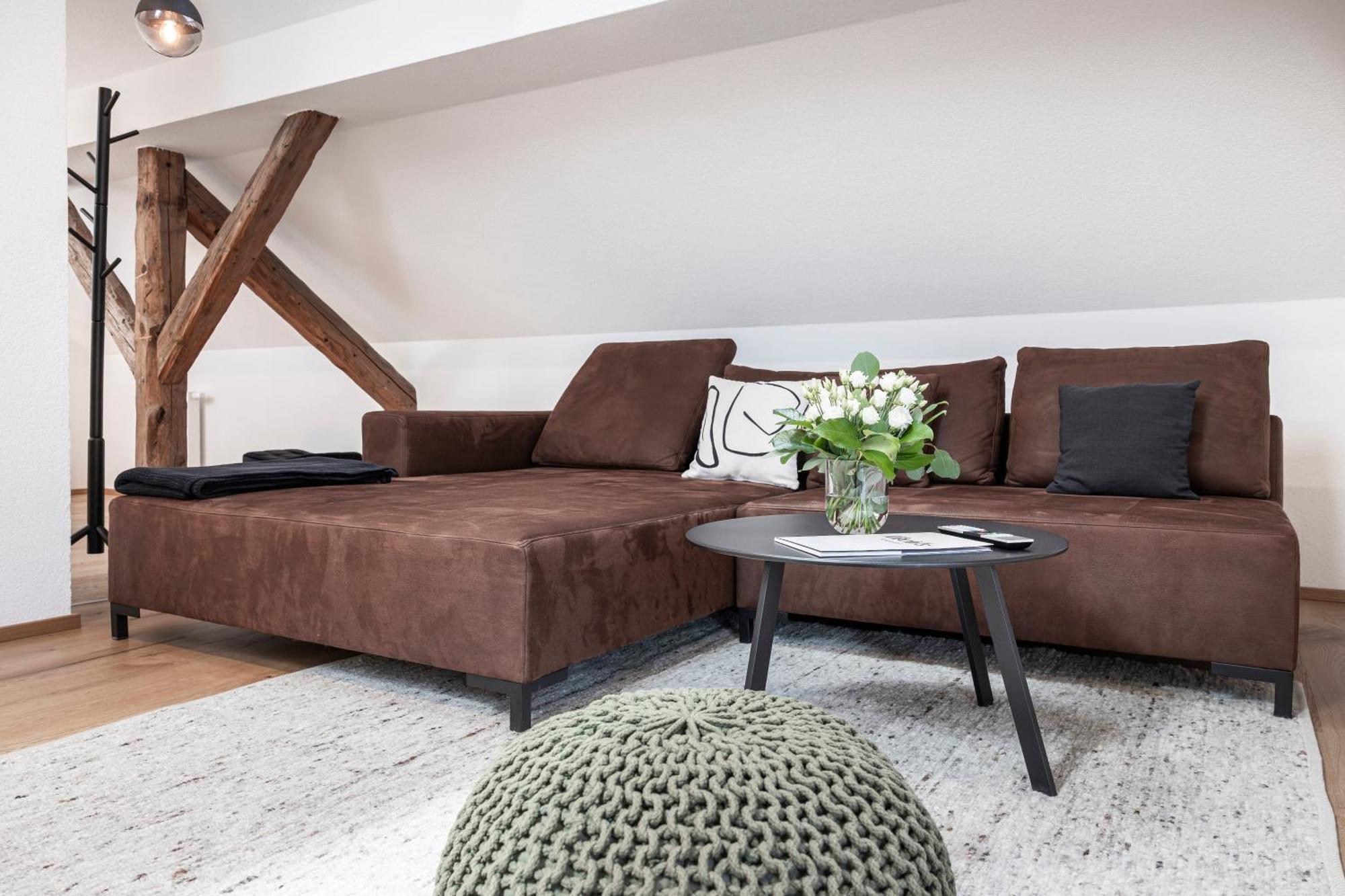 Kiechls Homebase - Adults Only Tarrenz Bilik gambar